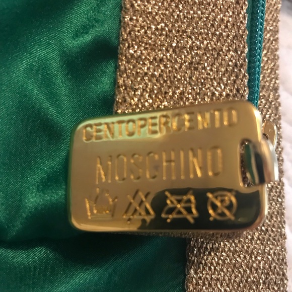 Moschino Redwall Tote/Beach Bag - Picture 3 of 6